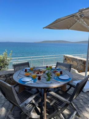 Beach House With Direct Access to Private Beach Near Bodrum